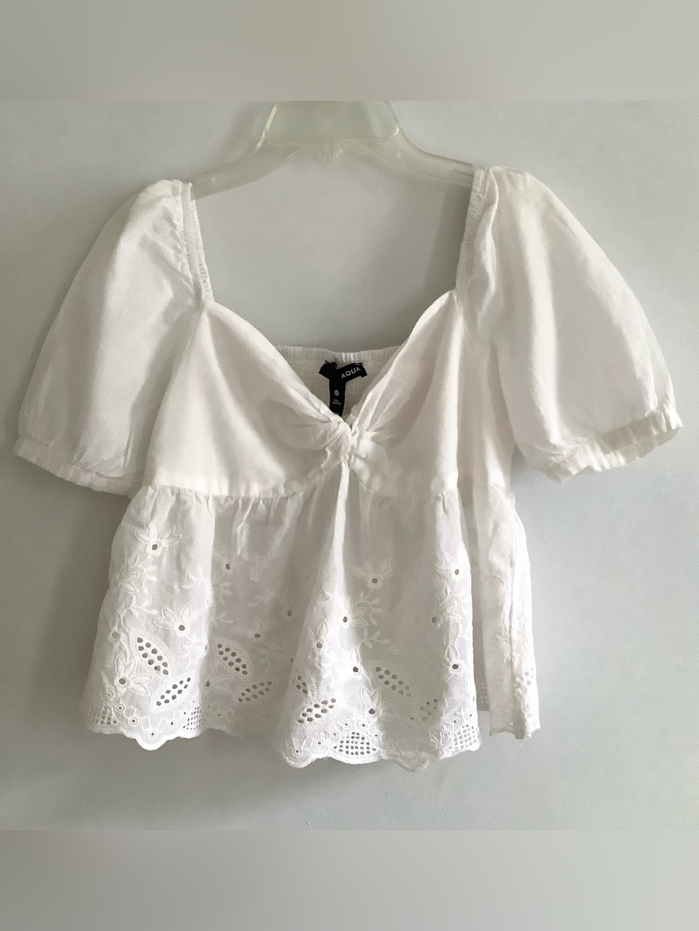 AQUA Bloomingdale's White Eyelet Lace Puff Sleeve Knot Front Top, XS